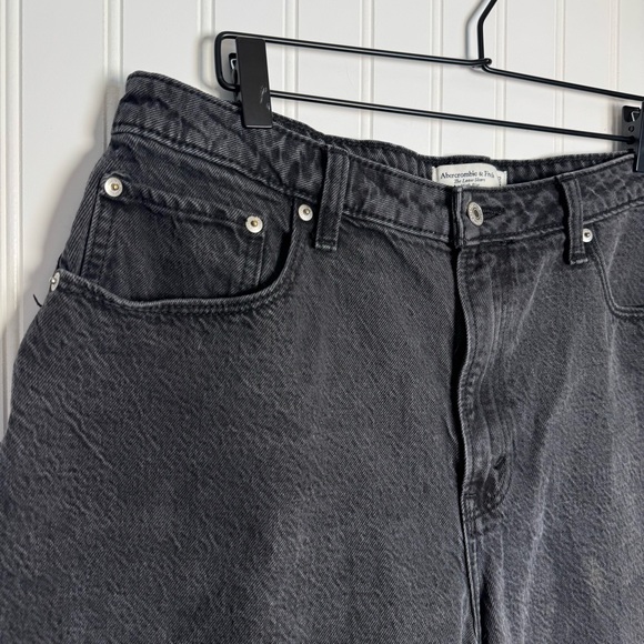 Abercrombie & Fitch The Loose Short High Rise Curve Love Black Denim Shorts 14 - Picture 3 of 12